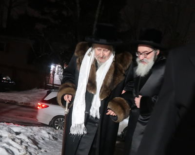 כוס תה בקור העז: האדמו"ר מסקוליא ביקר במעונם של שני אדמו"רים בארה"ב