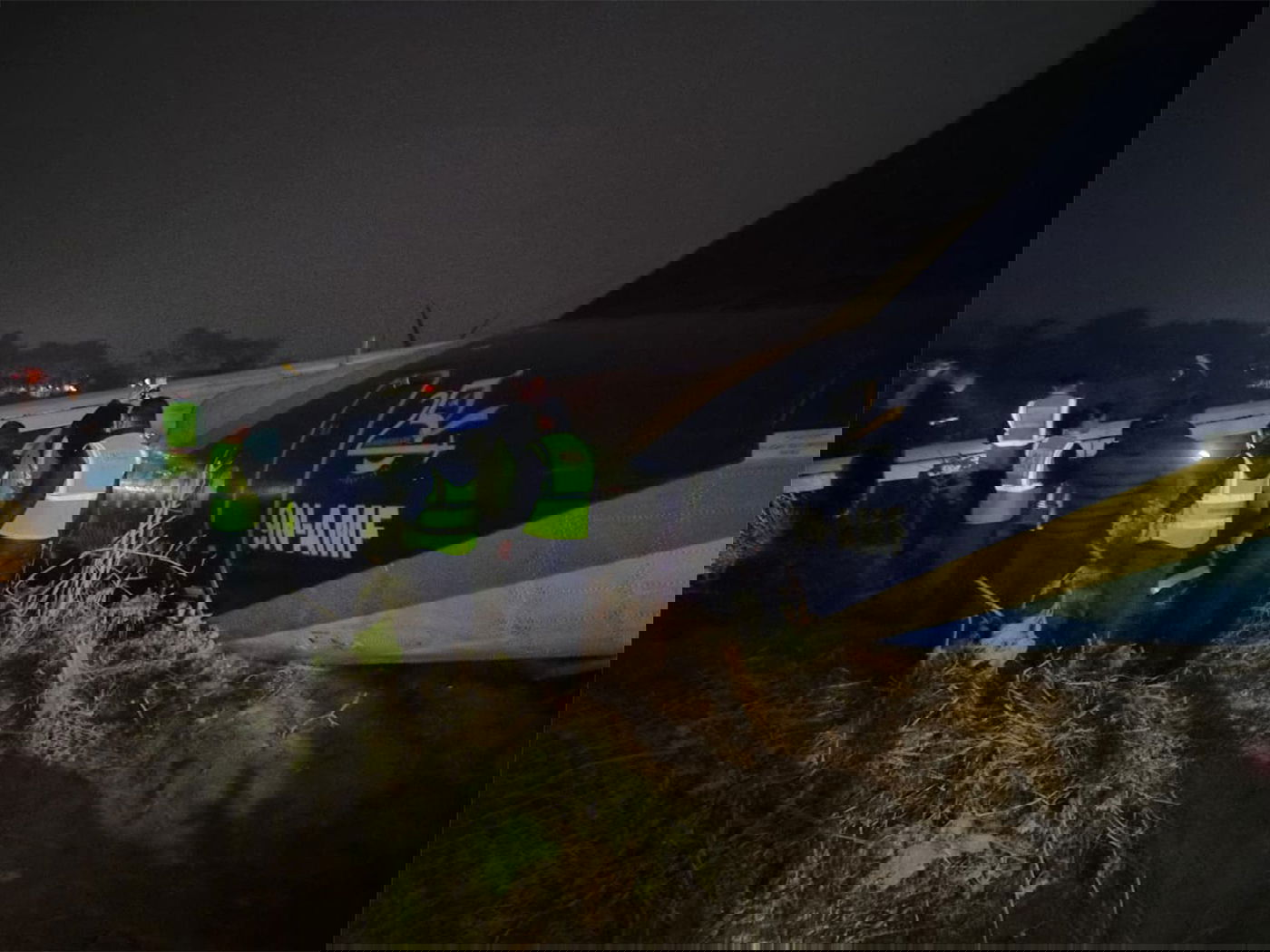 המטוס לאחר ההחלקה על המסלול