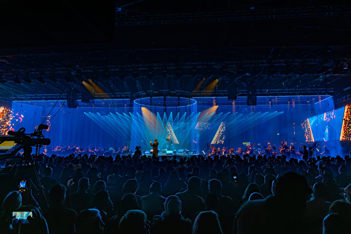 ובחרת בחיים 1 בהנגאר תל אביב