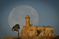 שיקעת הירח בקבר שמואל הנביא
