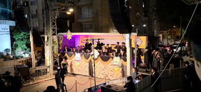 בהשתתפות המונים ולקול כלי שיר: המונים קיבלו את פני תלמיד כסא רחמים שעצר בעוון לימוד תורה