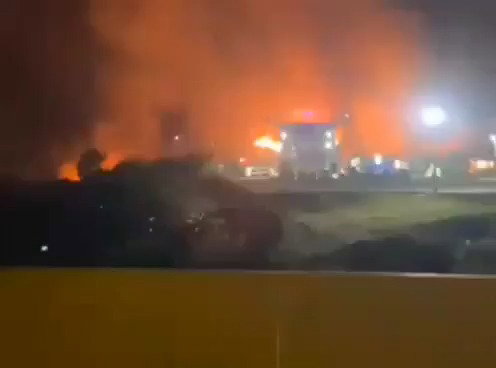המתחם במהלך התקיפה של צבא ארה"ב