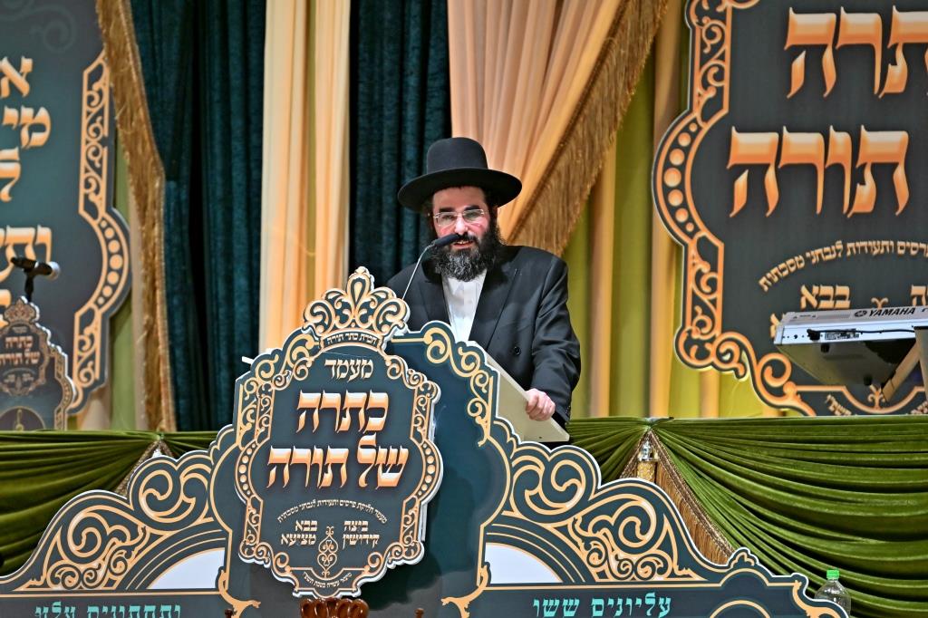 חלוקת פרסים בתולדות אהרן