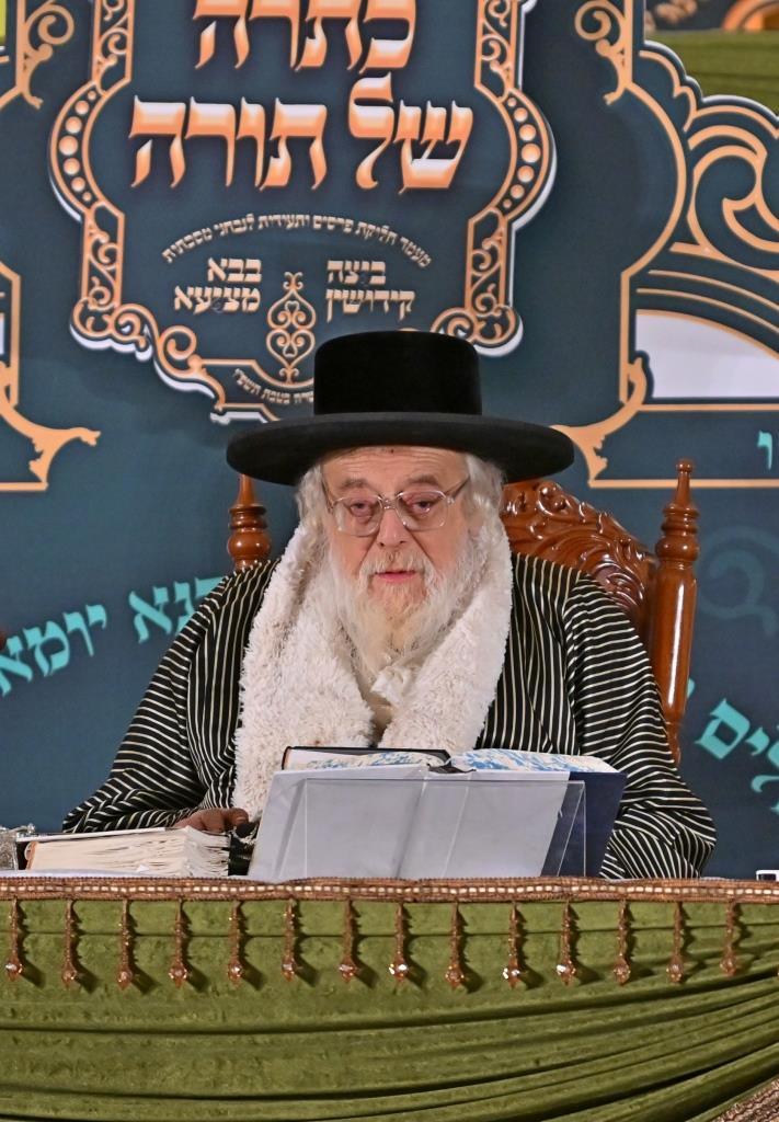 חלוקת פרסים בתולדות אהרן