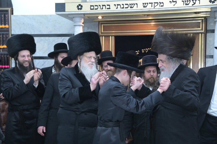 שמחת בית מודז'יץ - מירון - שפירא
