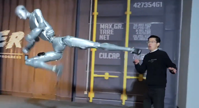 סין נגד קוריאה: קרב הרובוטים ההומנואידי הראשון בעולם מצית את הדמיון • צפו