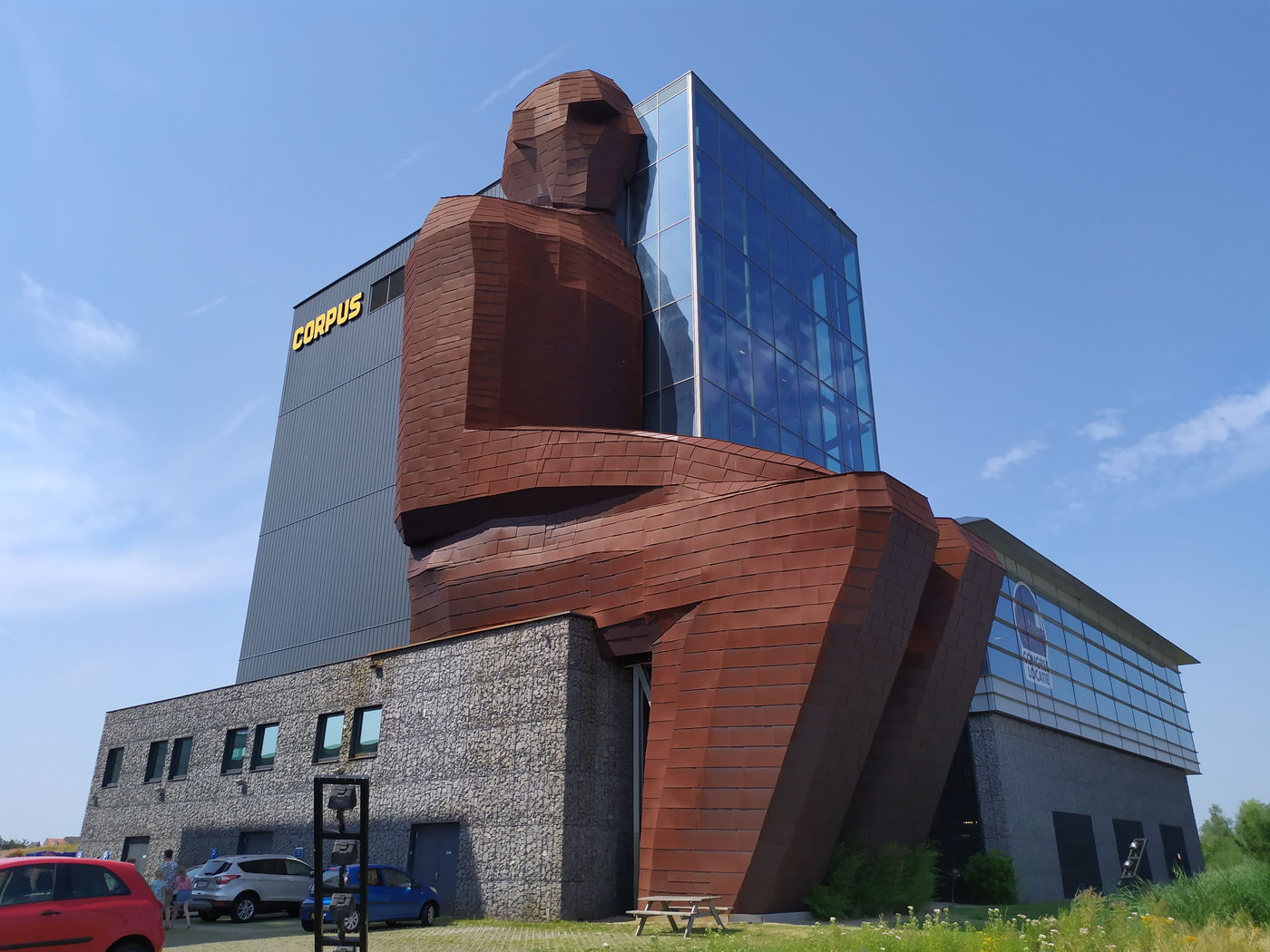 הענק הכתום: מוזיאון גוף האדם בהולנד שלא מפסיק למשוך תיירים