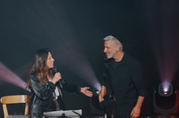 השחקנית המוכרת נפגשה עם אחיה על הבמה: "אני חילונית גמורה והוא אדמו"ר"