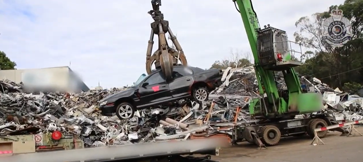 רכב בבעלות נהג שעבר על החוק מועבר לגריסה על ידי משטרת אוסטרליה