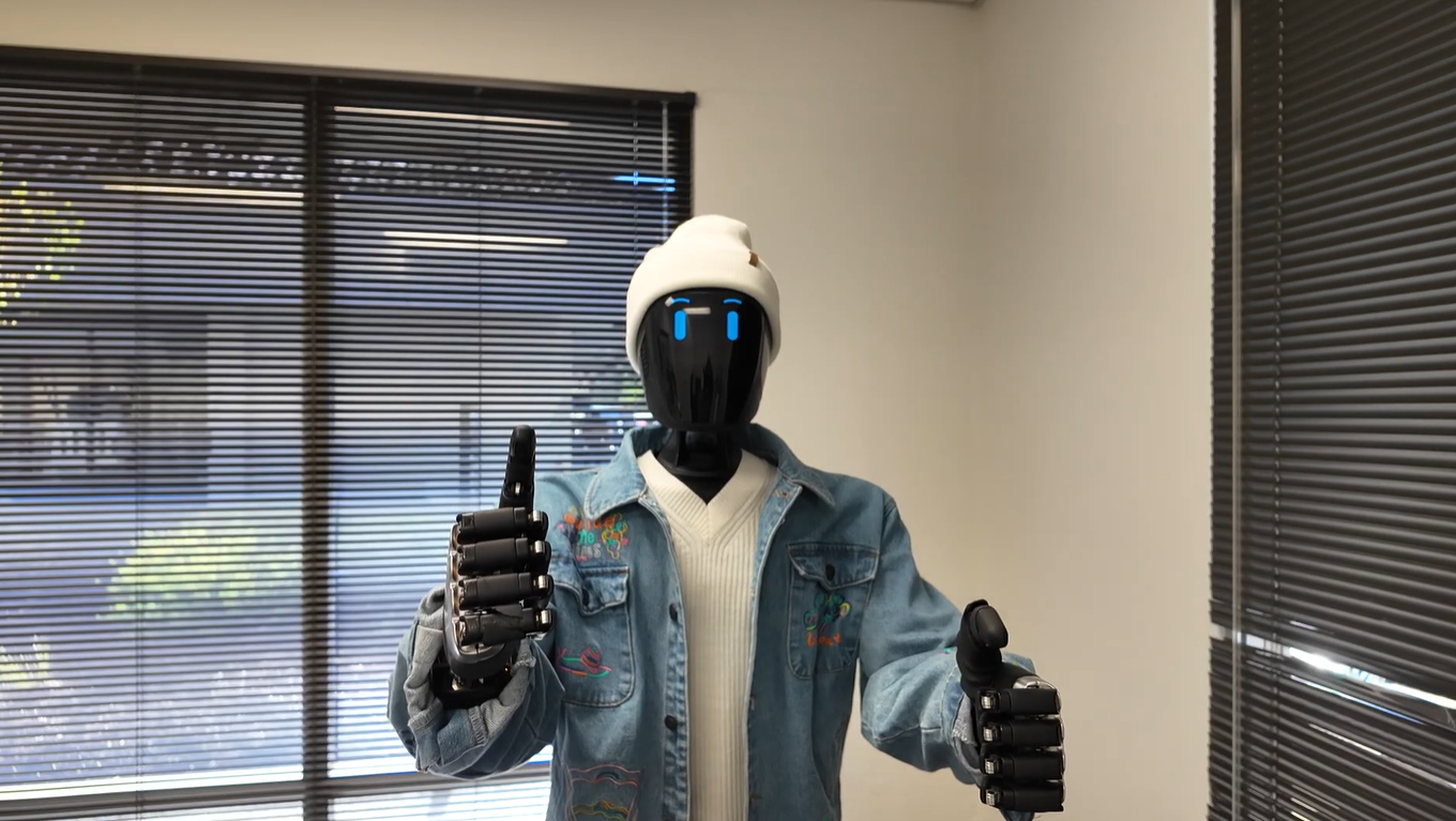 הרובוט ההומנואידי Nylo