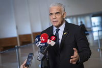 לפיד בהצהרה, הערב