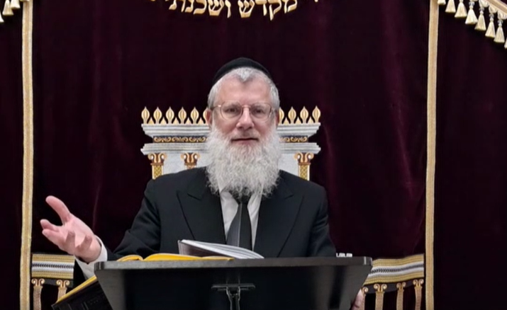 מהפרשה: מדוע הכהנים היו צריכים ללכת יחפים בבית המקדש? | צפו