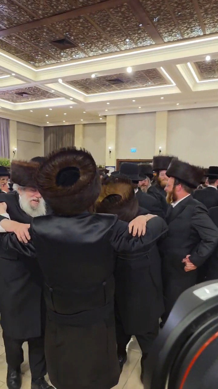 זייברט ודרנגר עם שטריימלים