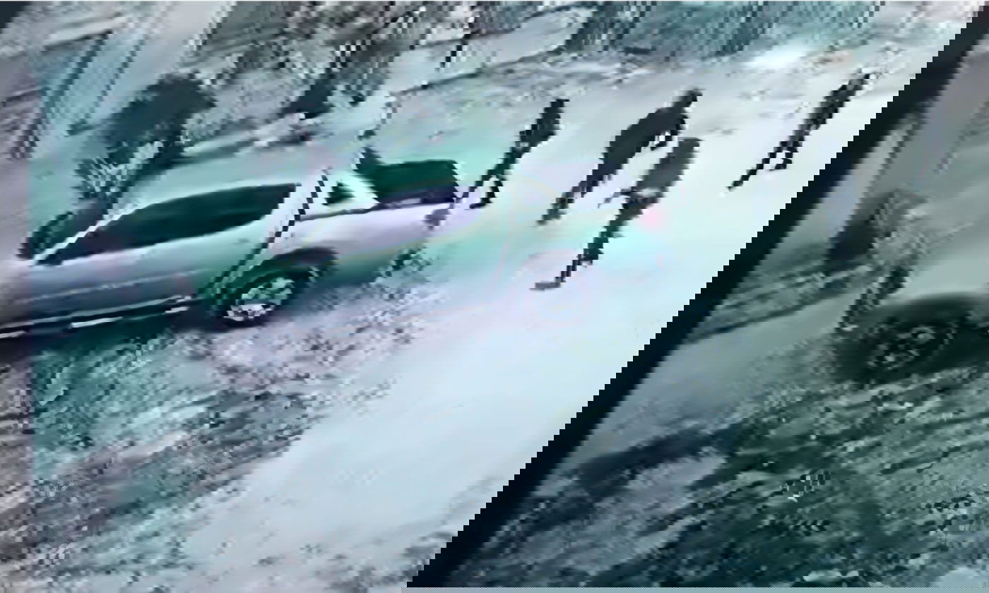 מתנחלים רעולי פנים השליכו בקבוקי תבערה לעבר רכבי פלסטינים - שניים נפצעו בינוני