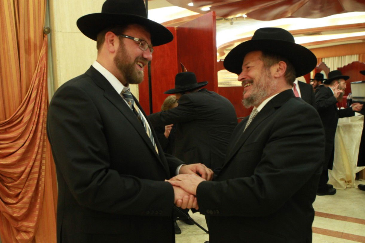 אורי לופוליאנסקי - מימין, עם כותב השורות