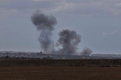 בתגובה לירי הכושל: צה"ל חיסל מחבלים ותקף תשתיות טרור ברצועת עזה