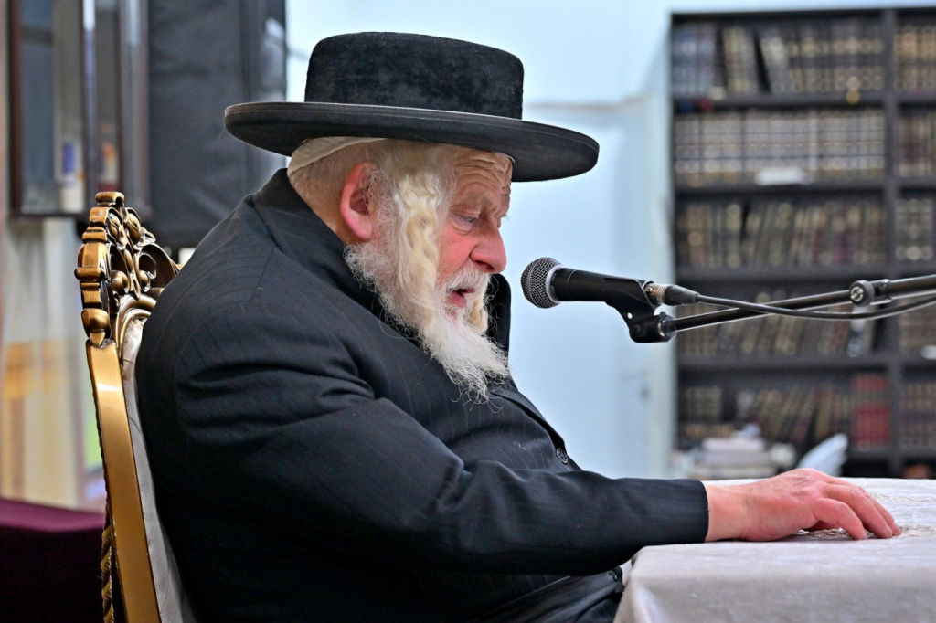 המקובל הגה"צ רבי אביש ציינוירט בשיחת חיזוק בבית שמש