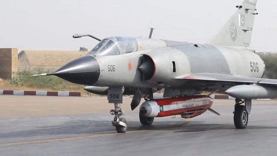 אימונים צבאיים בפקיסטן