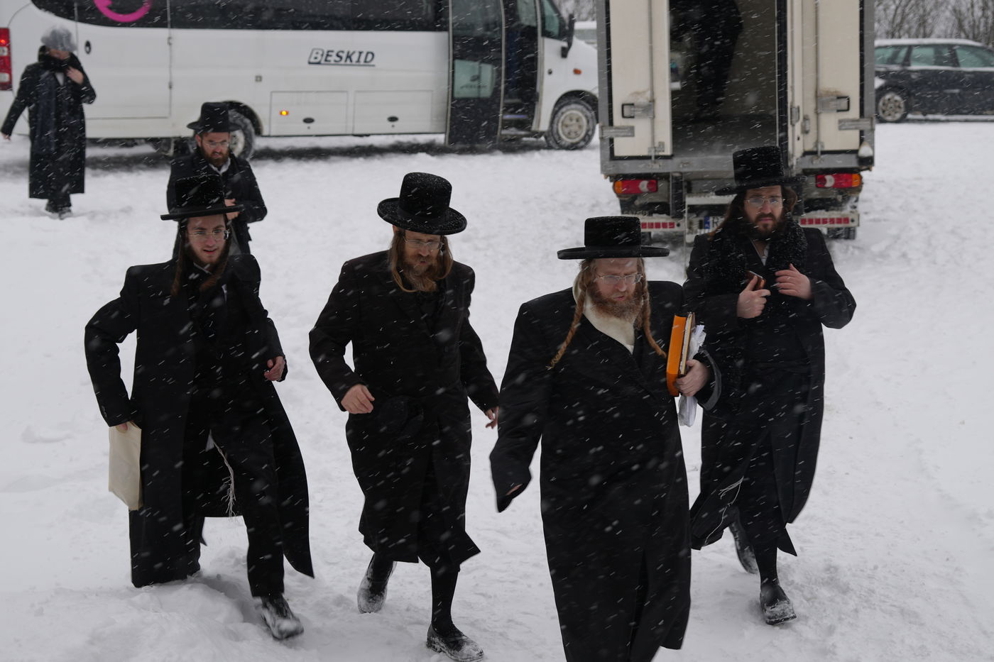 האדמו"ר משומרי אמונים במסע הקודש לפולין