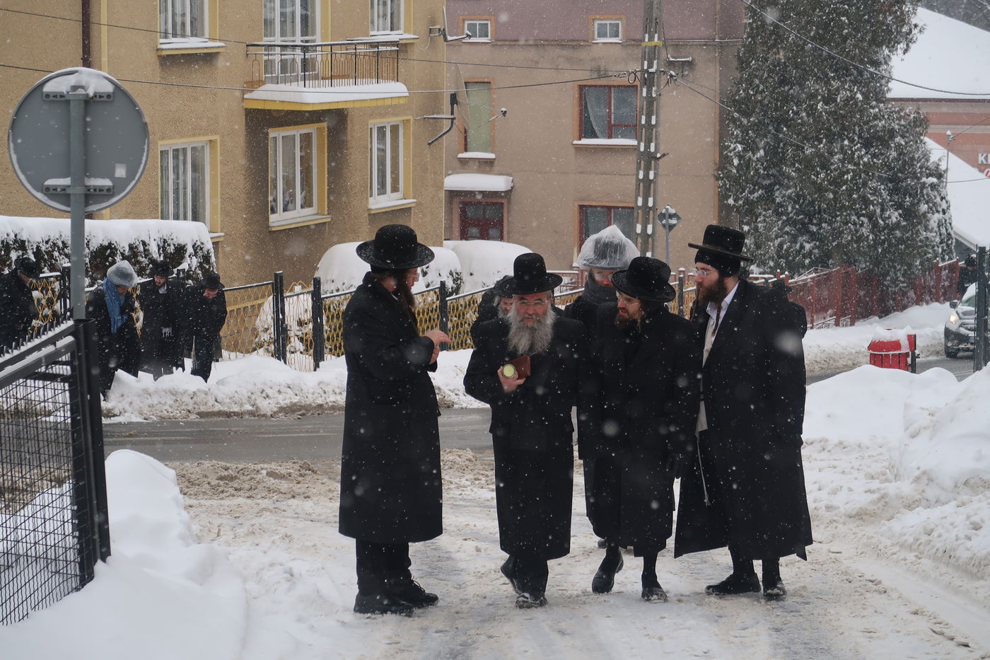 האדמו"ר משומרי אמונים במסע הקודש לפולין