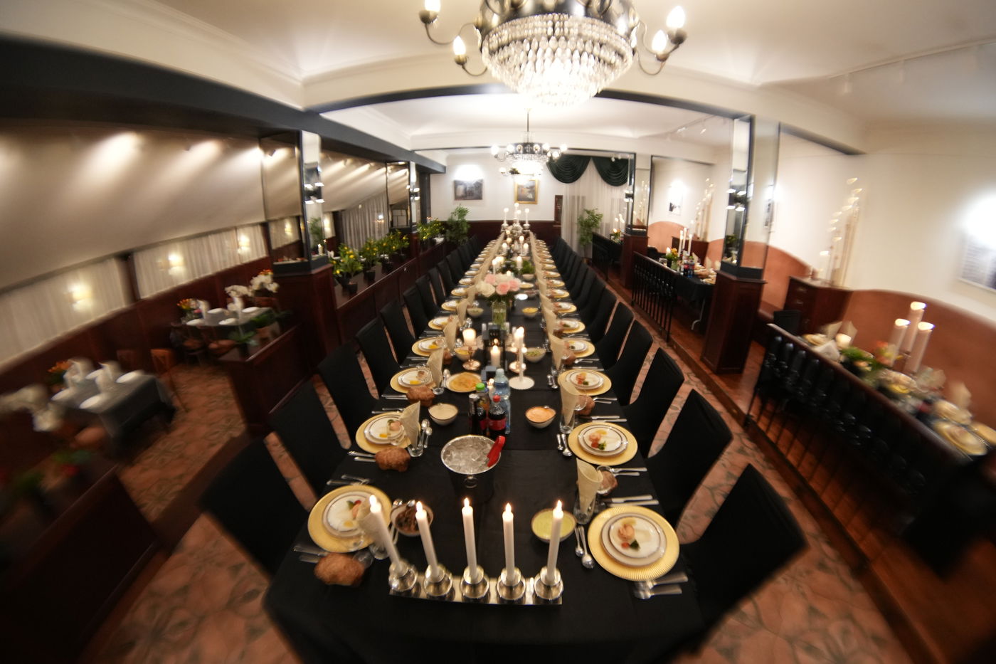 האדמו"ר משומרי אמונים במסע הקודש לפולין