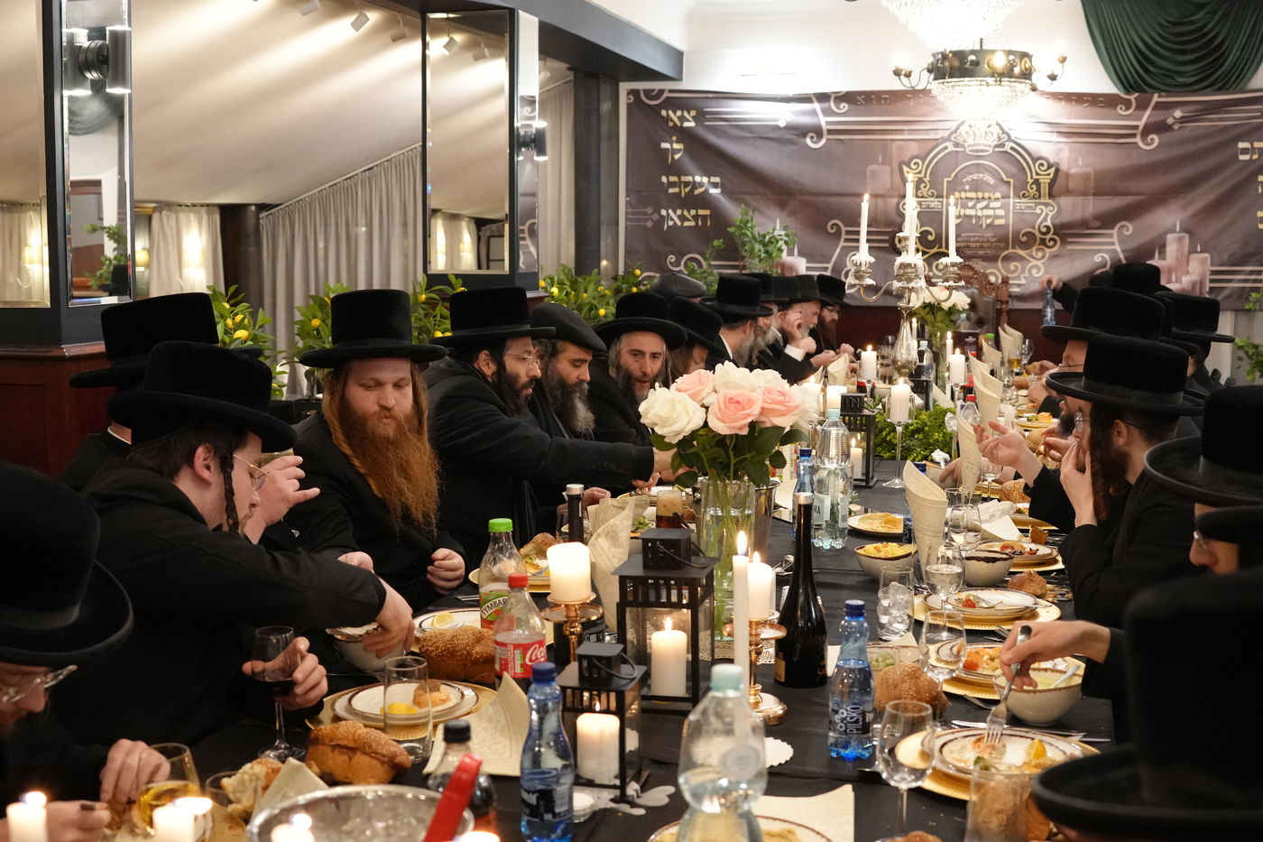 האדמו"ר משומרי אמונים במסע הקודש לפולין