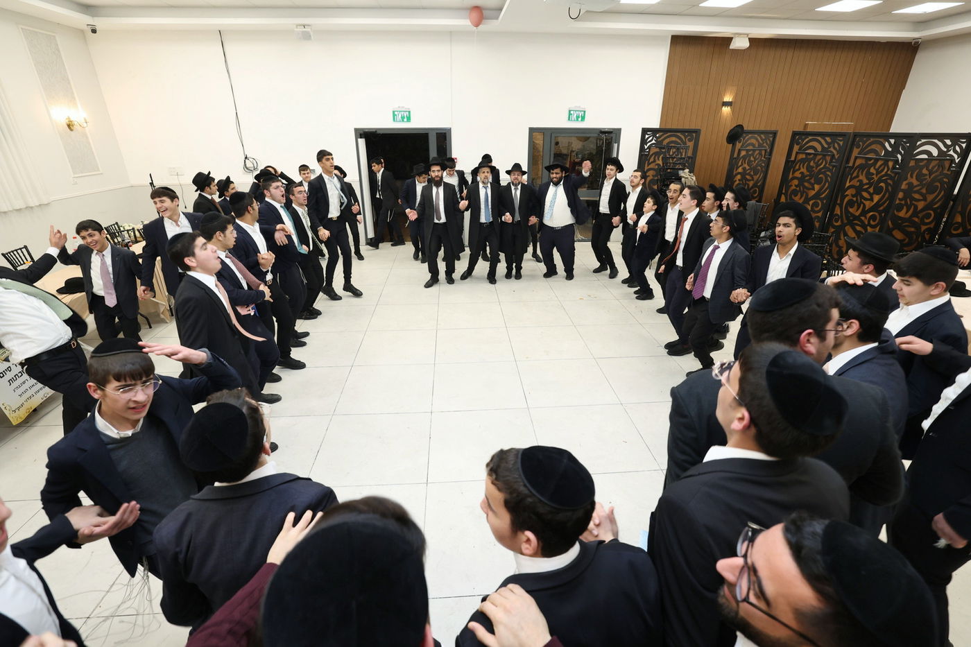 סיום הש"ס בישיבת 'דבר שמעון'