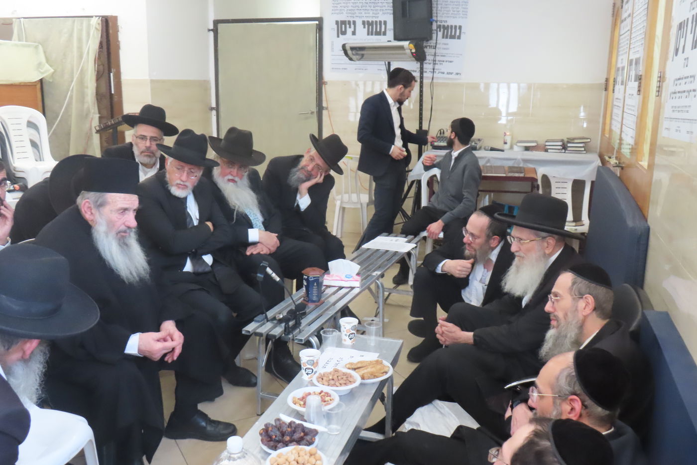 ניחום אבלים אצל הגה"צ עזרא ניסן 