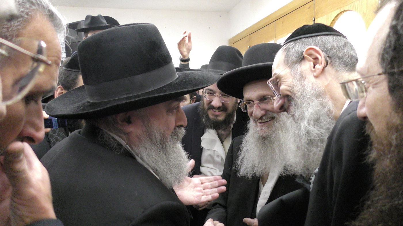 ניחום אבלים אצל הגה"צ עזרא ניסן 