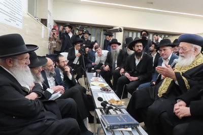 ניחום אבלים אצל הגה"צ עזרא ניסן 