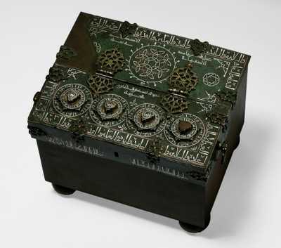 800 שנה חתום  - המנעול העתיק  עם 4.2 מיליארד שילובים