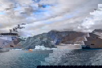 ספינת פיקוח בחופי גרינלנד