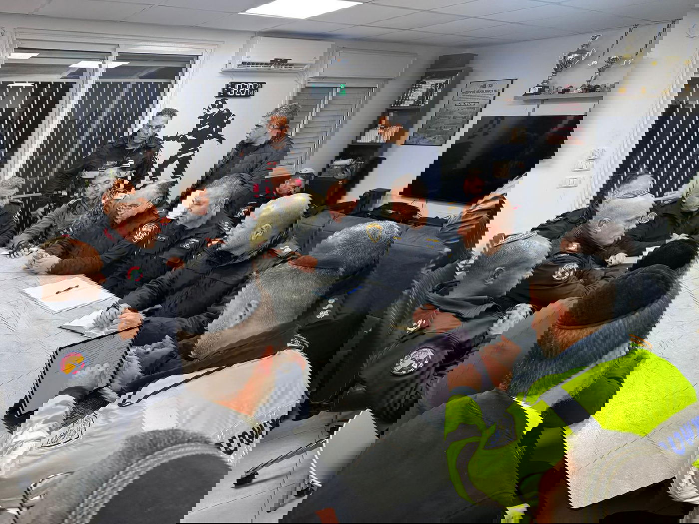 הסריקות נמשכות אל תוך הלילה: "קיים חשש ממשי" | חפ"ק משטרתי נפתח במקום