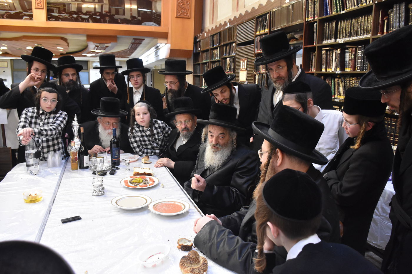 הילולא קדישא בלעלוב