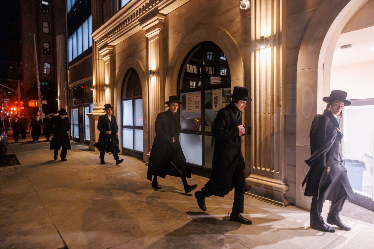 אסיפת התעוררות לרגל ימי השובבי"ם בחצה"ק באבוב 45