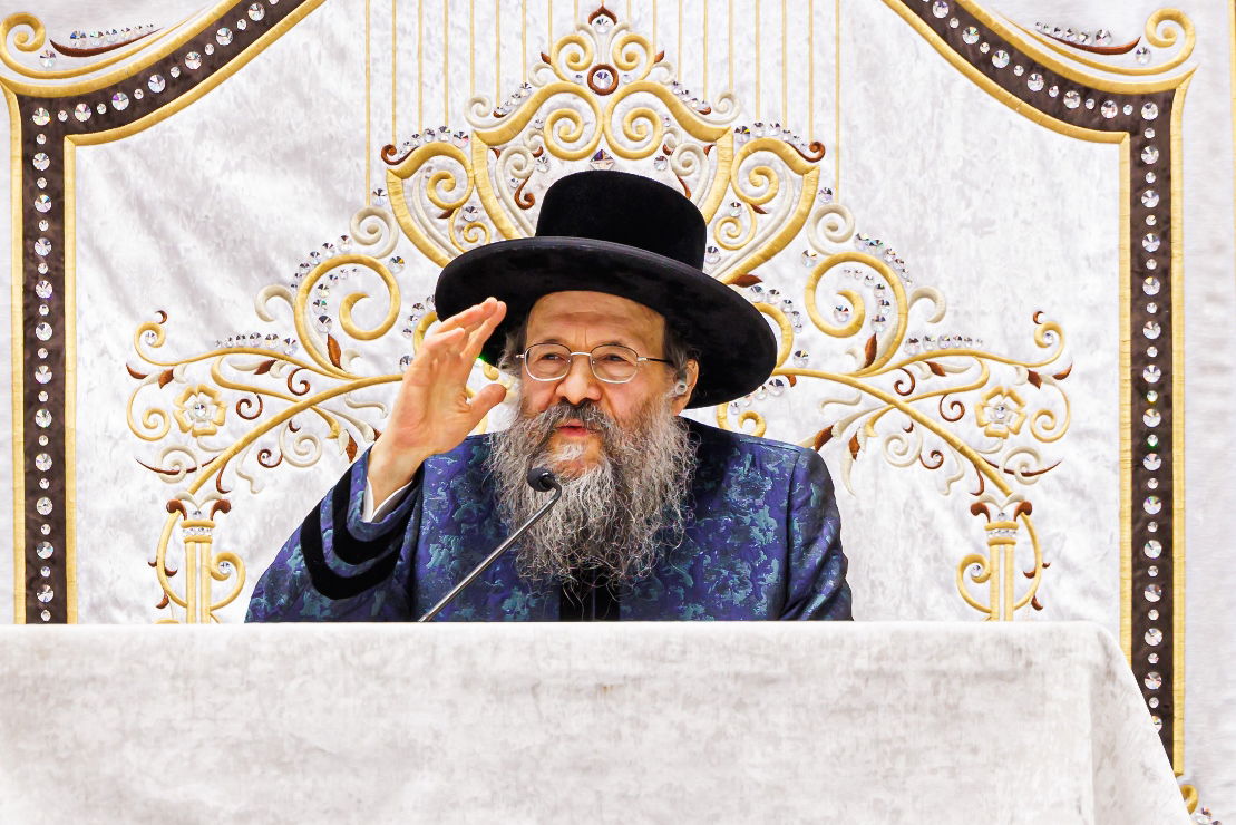 אסיפת התעוררות לרגל ימי השובבי"ם בחצה"ק באבוב 45