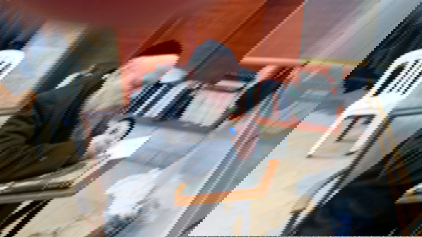 הרב נבנצאל רב העיר עתיקה חותם על הוראת קבע