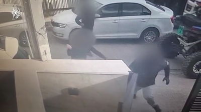 קשה לצפייה: סכסוך במרכז על חנייה וזריקת זבל הסתיים בדקירה למוות