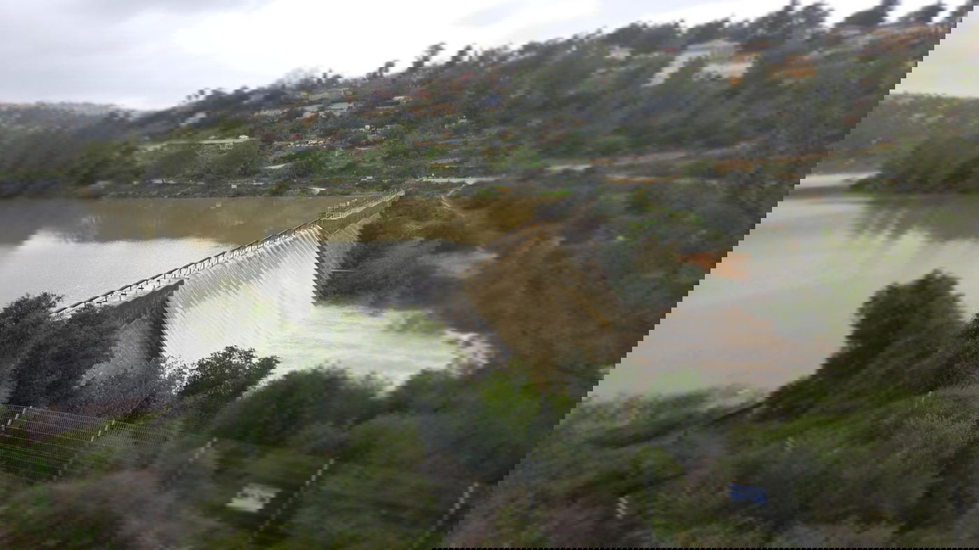 לראשונה מזה 3 שנים: סכר בית זית עלה על גדותיו