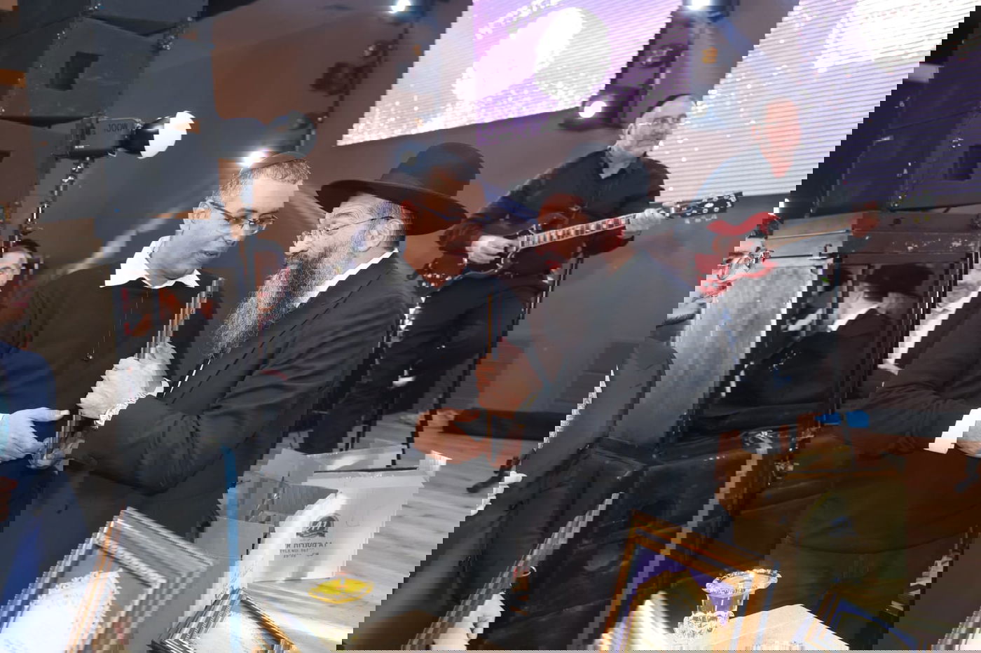 חלוקת תעודות ברשת הכוללים ׳שירה לציון׳