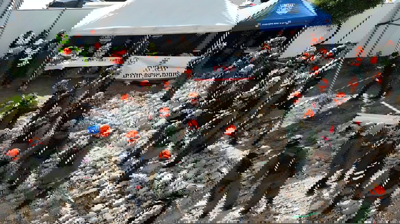 בלב תל אביב: תרגיל חילוץ מאתר הרס בתרחיש פגיעת טיל 