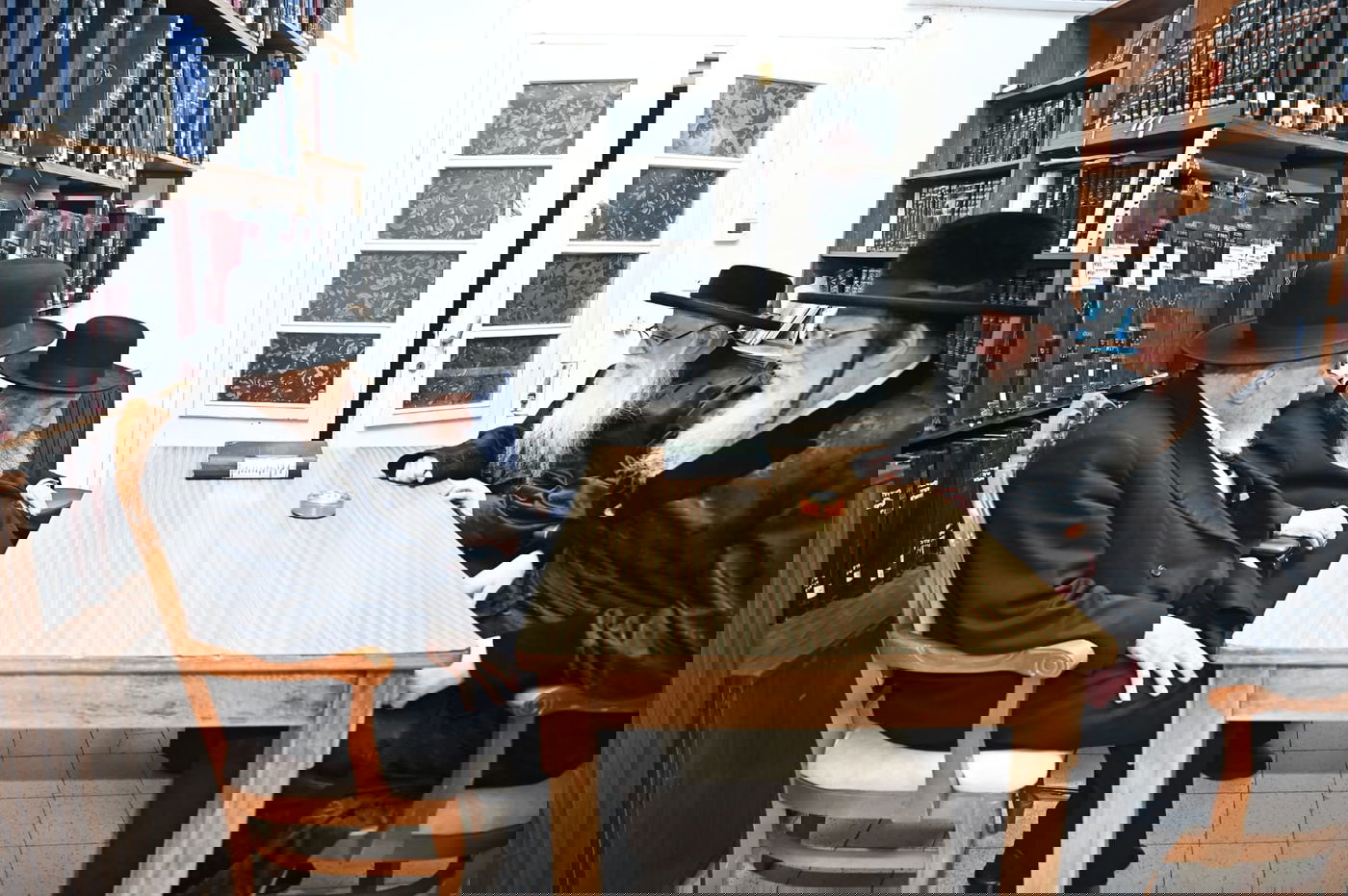 הפגישה במעון הגר"ד לנדו