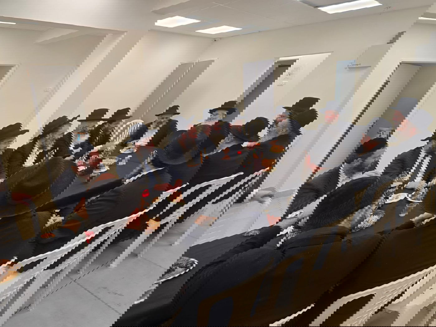 ראשי האיחוד מקבלים הדרכה מהרבנים