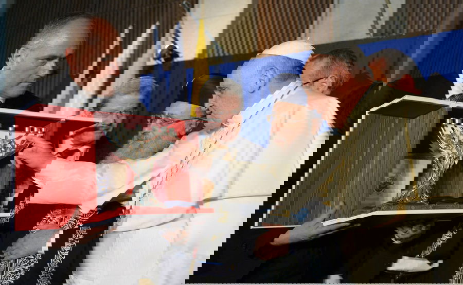 האפיפיור פרנסיסקוס הראשון, בביקורב'היכל שלמה' בירושלים - 2014