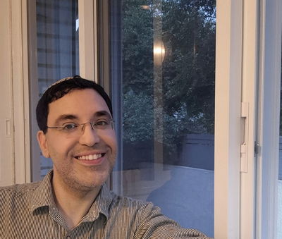 נוי לביא פוקס בסינגל חדש: "ודווקא ברגעים"