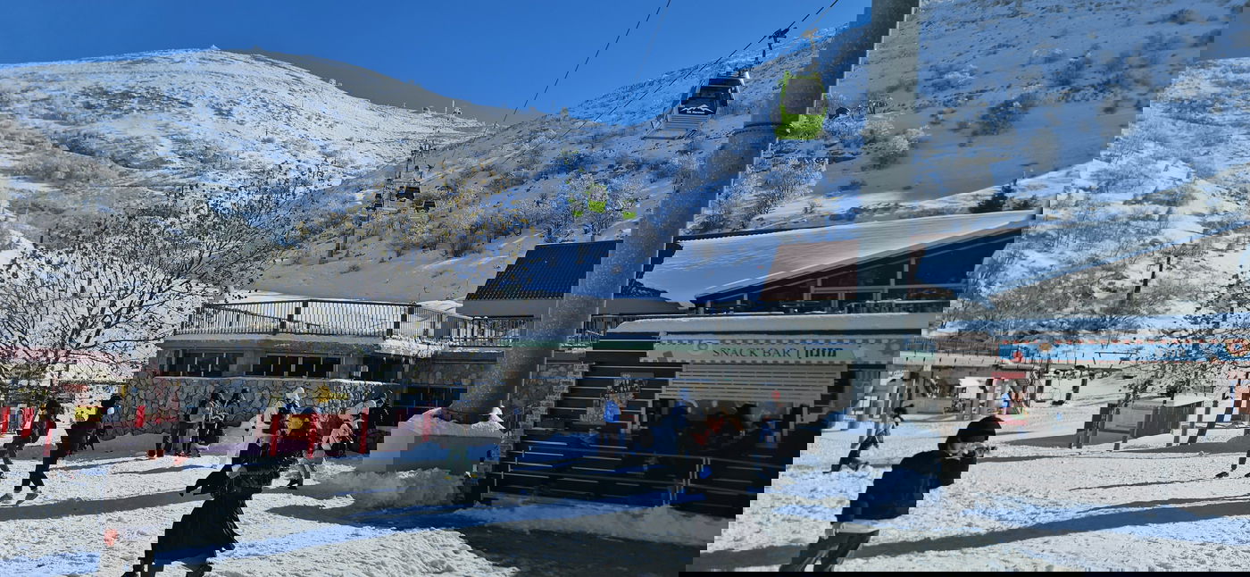 שוויץ בישראל: משפחות חרדיות לקחו פסק זמן בחרמון המושלג | תיעוד 