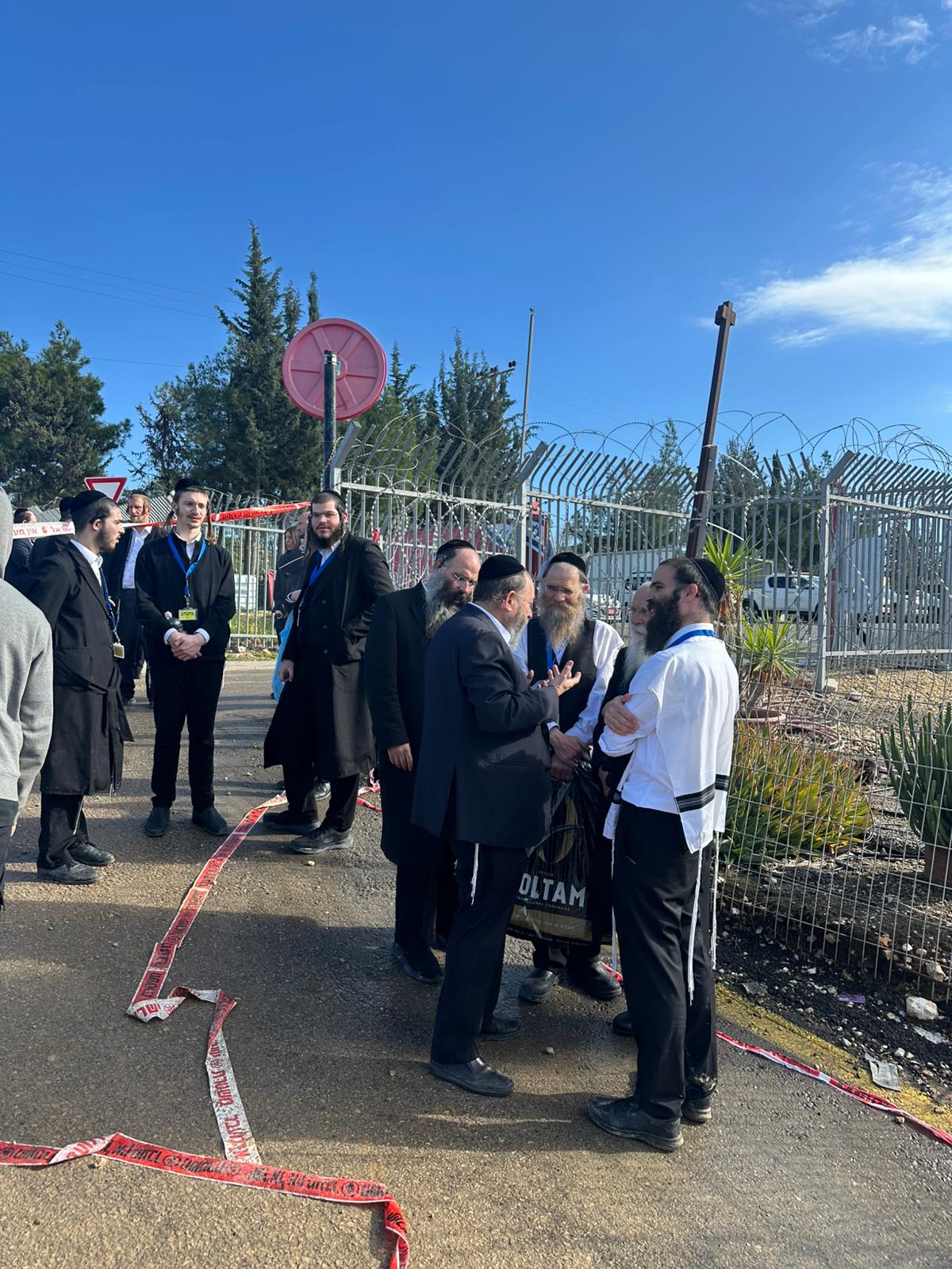 איפה מוישל'ה?? בכירי החסידות הצטרפו לחיפושים אחר הנער הנעדר בנחל