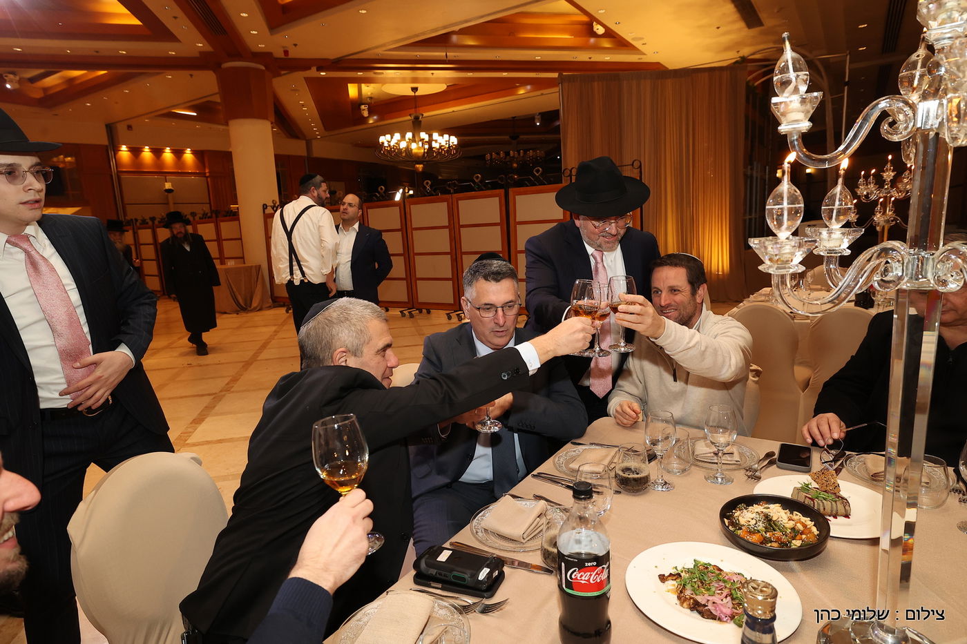 הרב רפי מנת חיתן את בנו; מי הגיע לאחל מזל טוב?