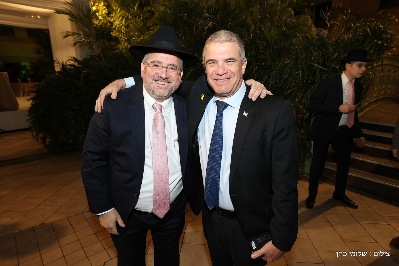 הרב רפי מנת חיתן את בנו; מי הגיע לאחל מזל טוב?