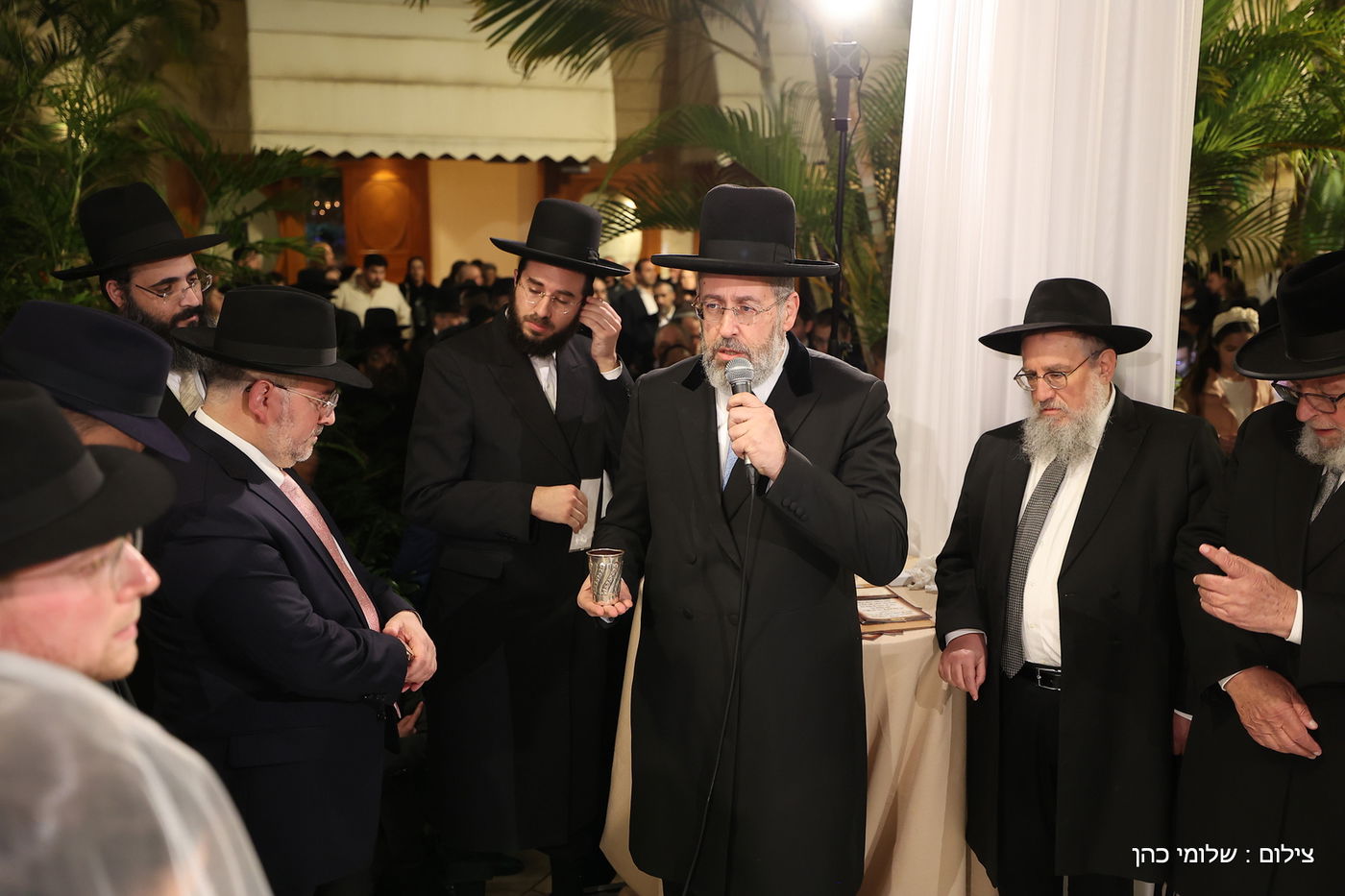 הרב רפי מנת חיתן את בנו; מי הגיע לאחל מזל טוב?